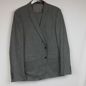 EUC Zara Man sz42 gray small checkered suit